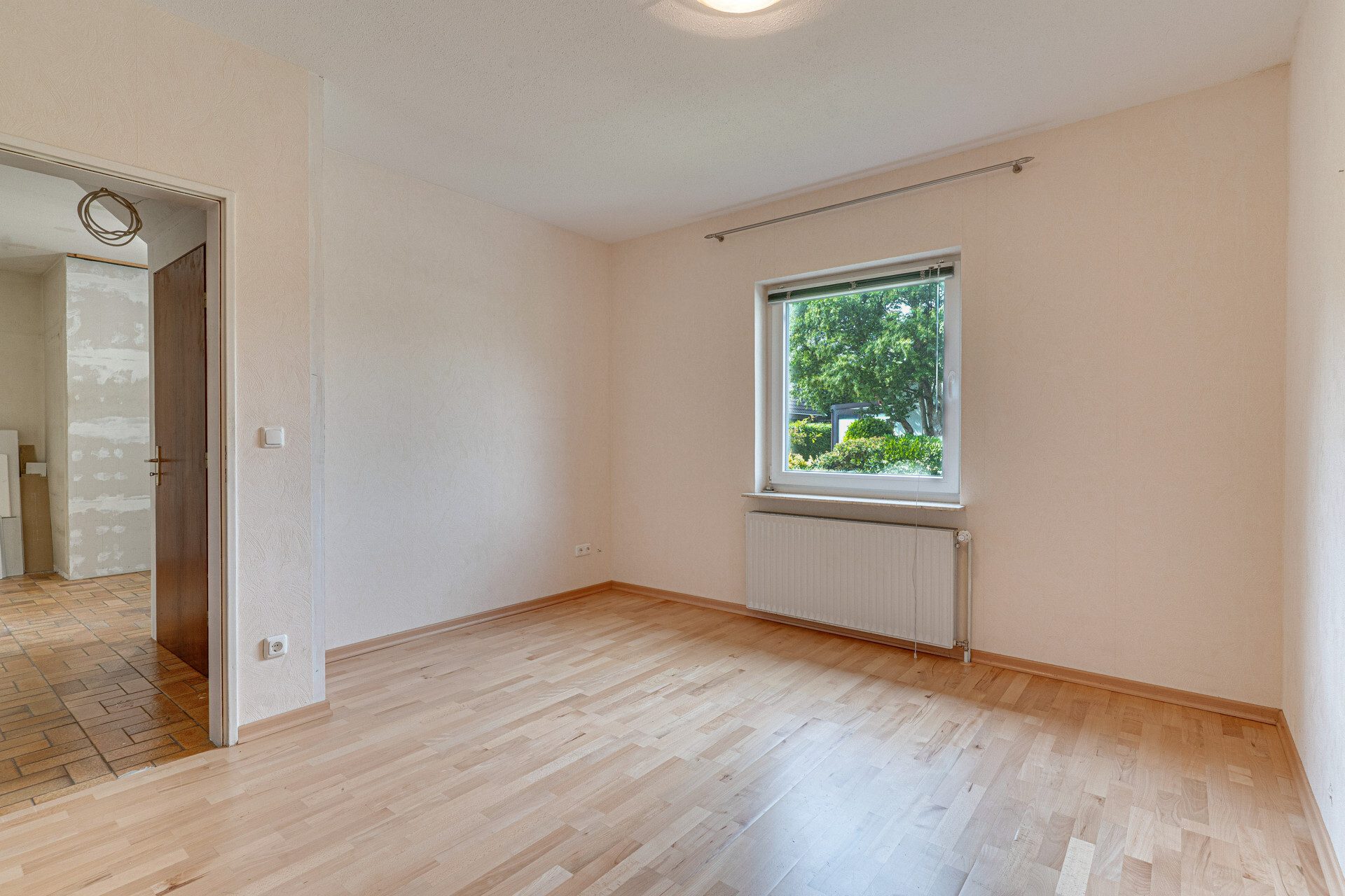 Immobilienangebot - Jübek - Alle - Viel Raum für Ihre Ideen: Entkerntes EFH mit 148 m² Wfl. auf 730 m² Grdstk. in Jübek!