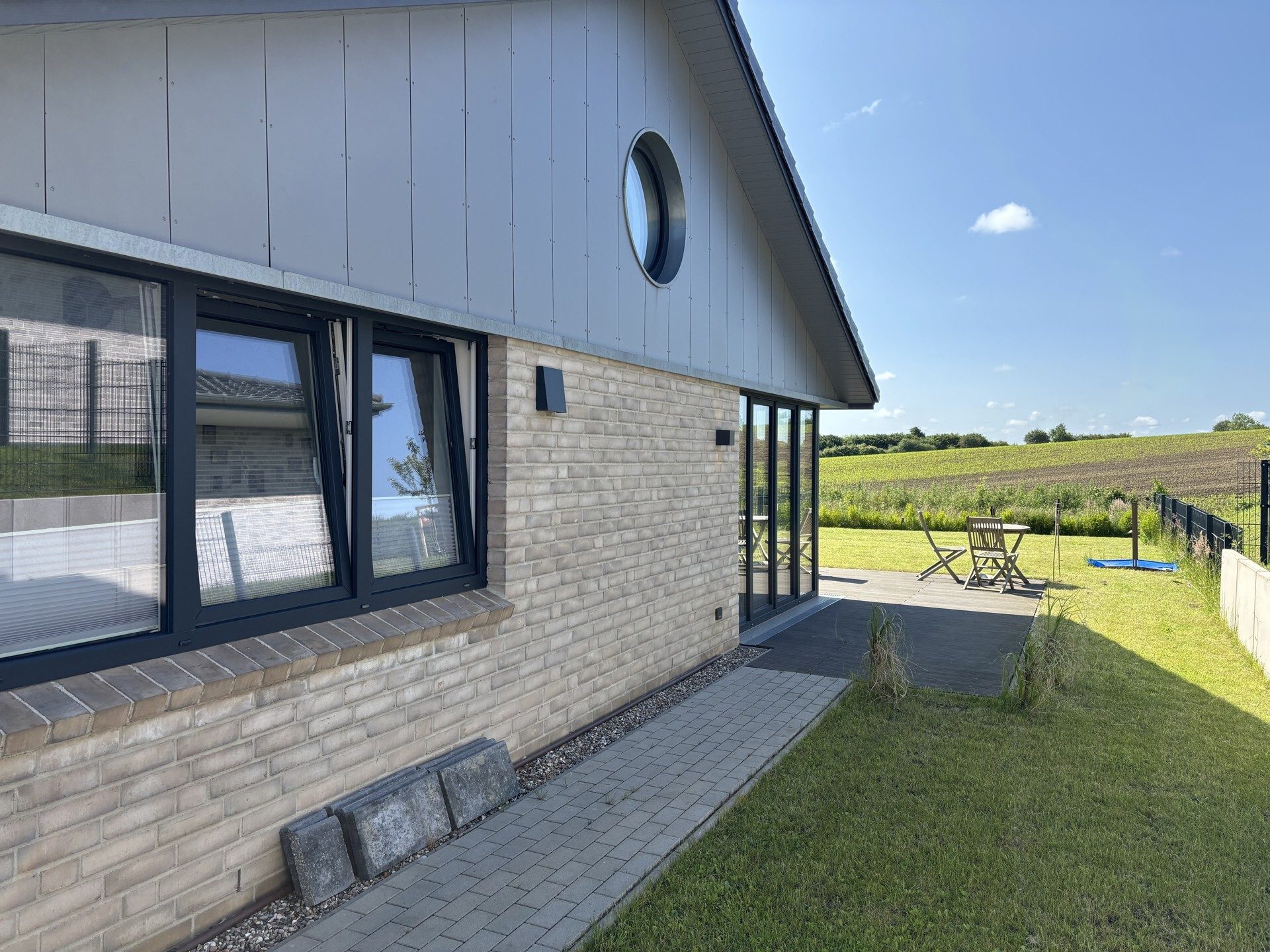 Immobilienangebot - Steinbergkirche - Alle - Bungalow-DHH in Ostseenähe! Garten u. Terrasse mit Blick über die Felder! 101 qm Wfl., 3 Zi., uvm!