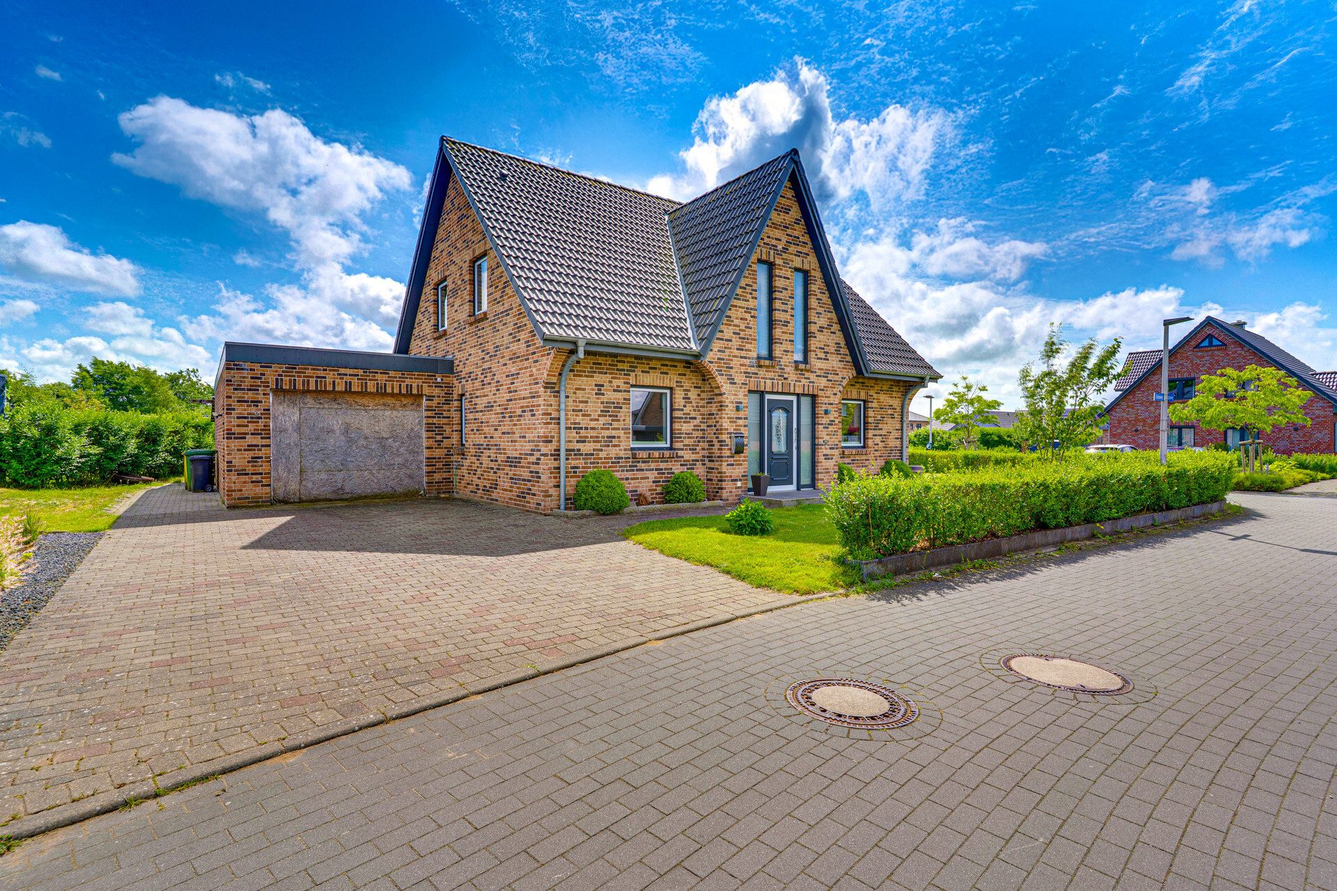 Immobilienangebot - Niebüll - Alle - Modernes Wohnen mit Weitblick – Einfamilienhaus auf großzügigem Eckgrundstück in Niebüll!