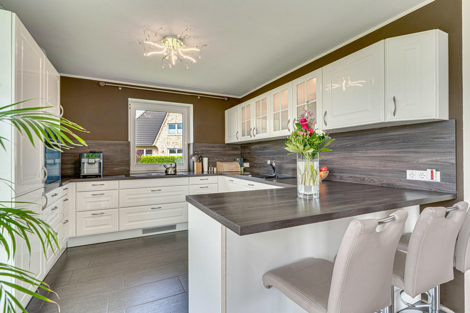 Immobilienangebot - Niebüll - Alle - Modernes Wohnen mit Weitblick – Einfamilienhaus auf großzügigem Eckgrundstück in Niebüll!