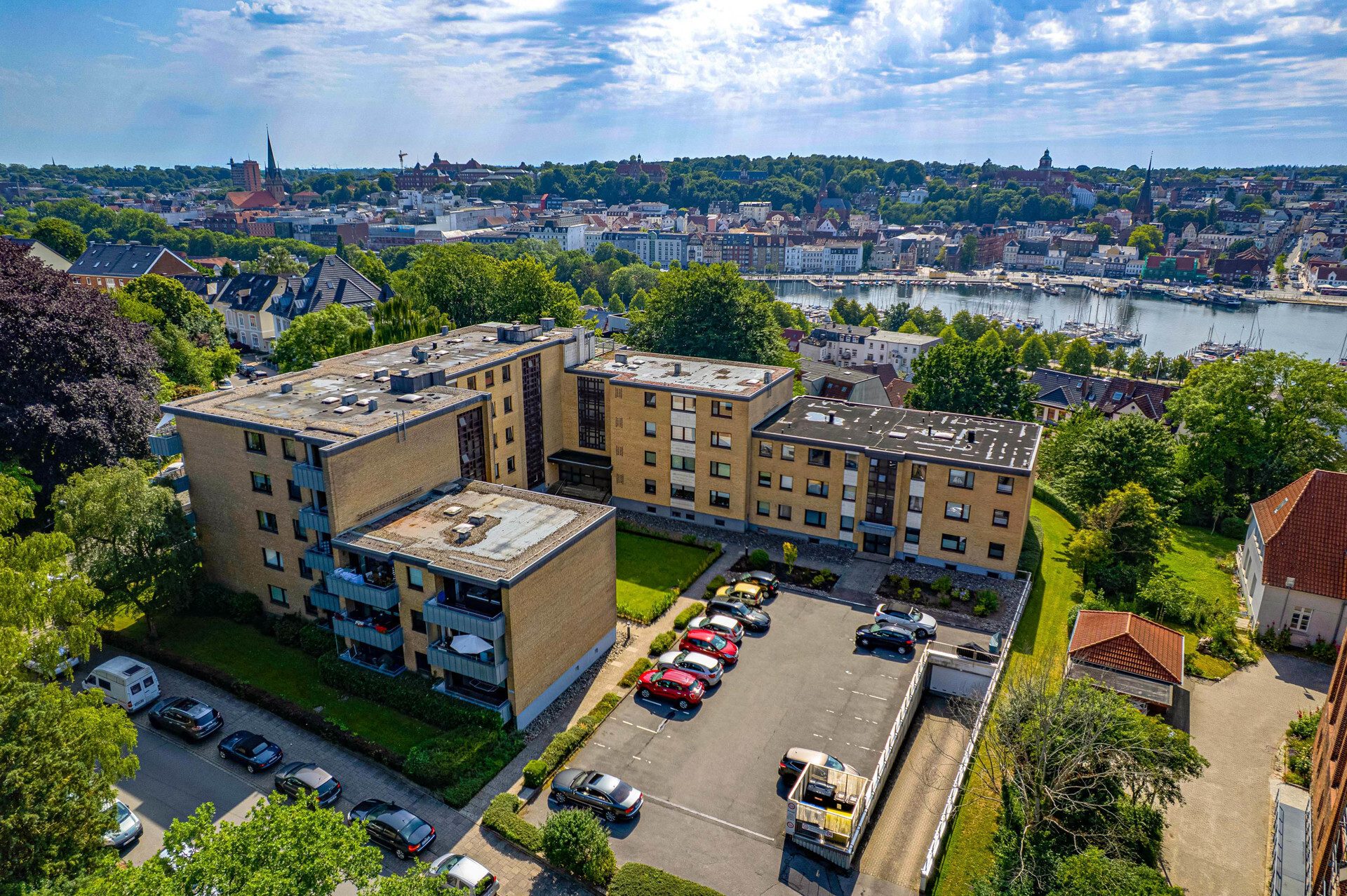 Immobilienangebot - Flensburg - Alle - Hafennähe trifft Wohnkomfort - Großzügige 3-Zimmer-Wohnung mit TG-Stellplatz & Charme!