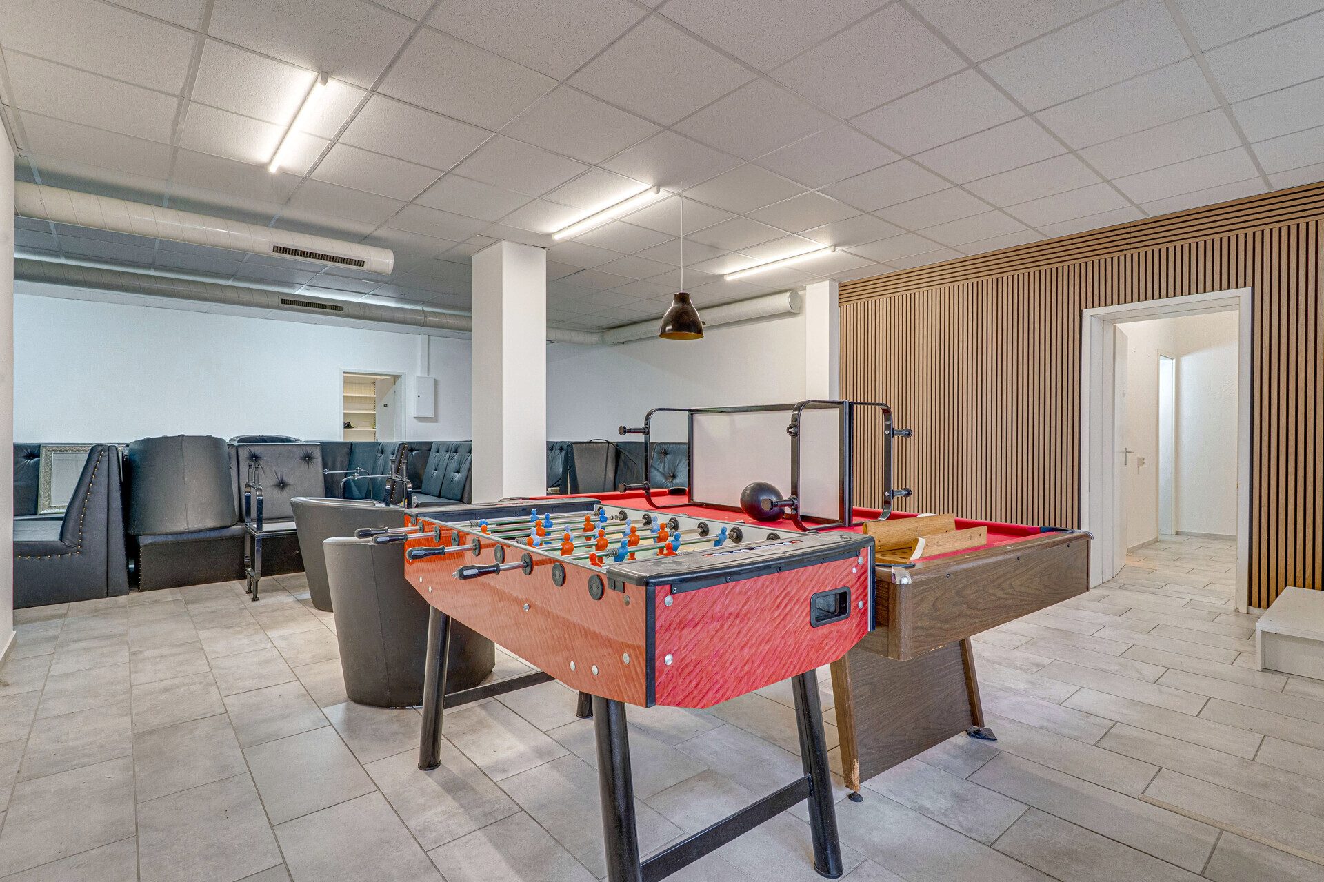 Immobilienangebot - Flensburg - Alle - Flexibel nutzbare Gewerbefläche zentral in Flensburg – 210 m² Raum für Ihr Konzept!