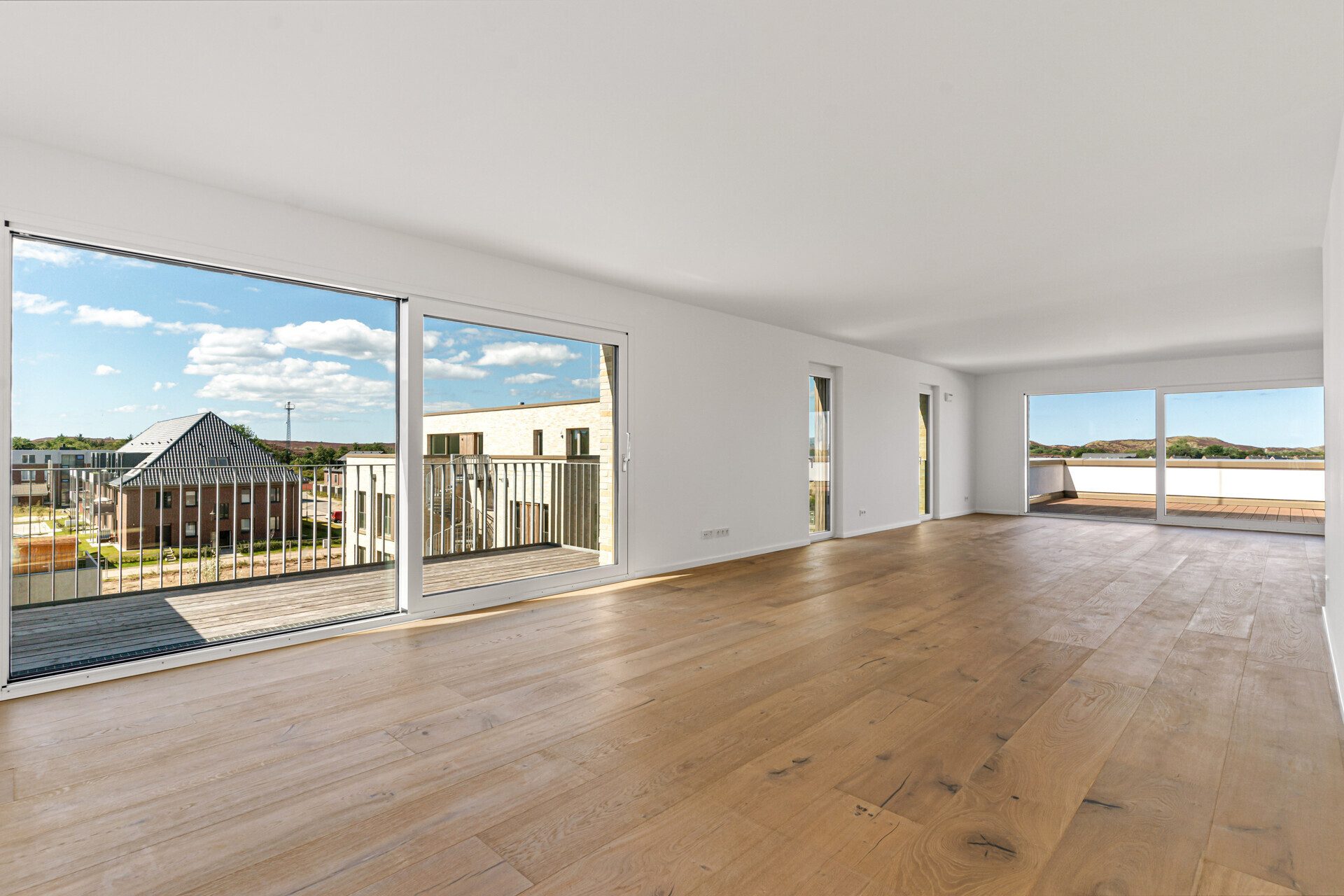 Immobilienangebot - List auf Sylt - Alle - Anlageobjekt zur späteren Selbstnutzung?
Luxus-Penthouse – 213 m² Wfl., 90 m² S/W Dachter. Meerblick