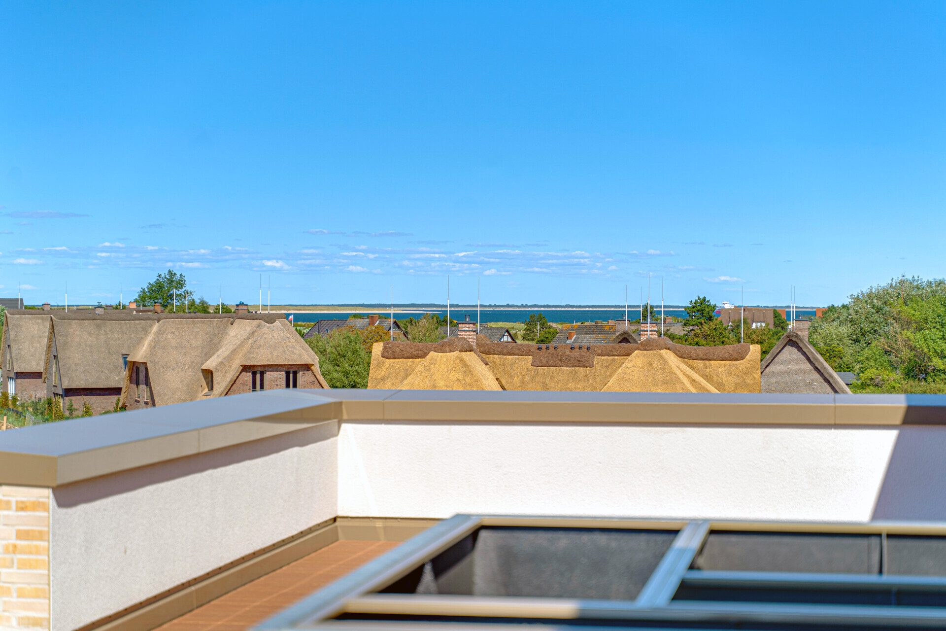 Immobilienangebot - List auf Sylt - Alle - Anlageobjekt zur späteren Selbstnutzung?
Luxus-Penthouse – 213 m² Wfl., 90 m² S/W Dachter. Meerblick