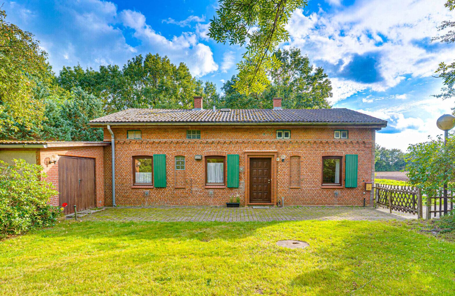 Immobilienangebot - Sollerup - Alle - Ein Stück Geschichte: Landhaus in Alleinlage! Ca. 89m² Wfl., überd. Terrasse, auf ca. 2375m² Grdstk.