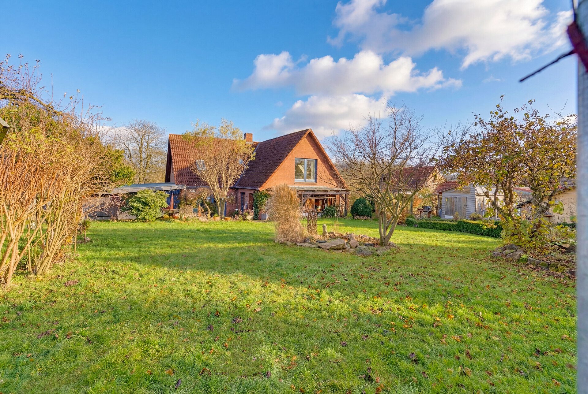 Immobilienangebot - Sterup - Alle - Sterup: Großzügiges Wohnensemble mit Gästehaus, großem Garten und freiem Feldblick!