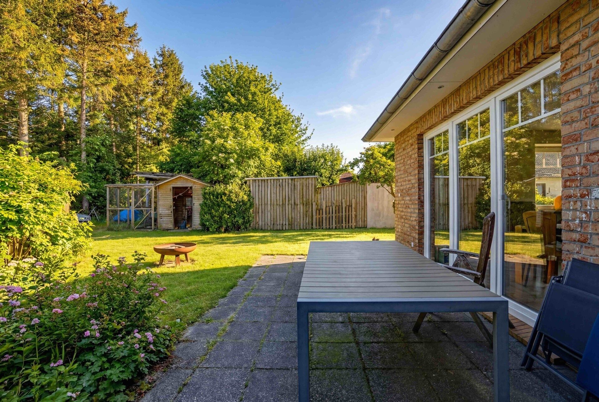 Immobilienangebot - Neuberend - Alle - Moderner Bungalow mit großem Garten nahe Schleswig: BJ 2011, 139 m² Wfl., 4 Zi, Nord-Ost Terrasse