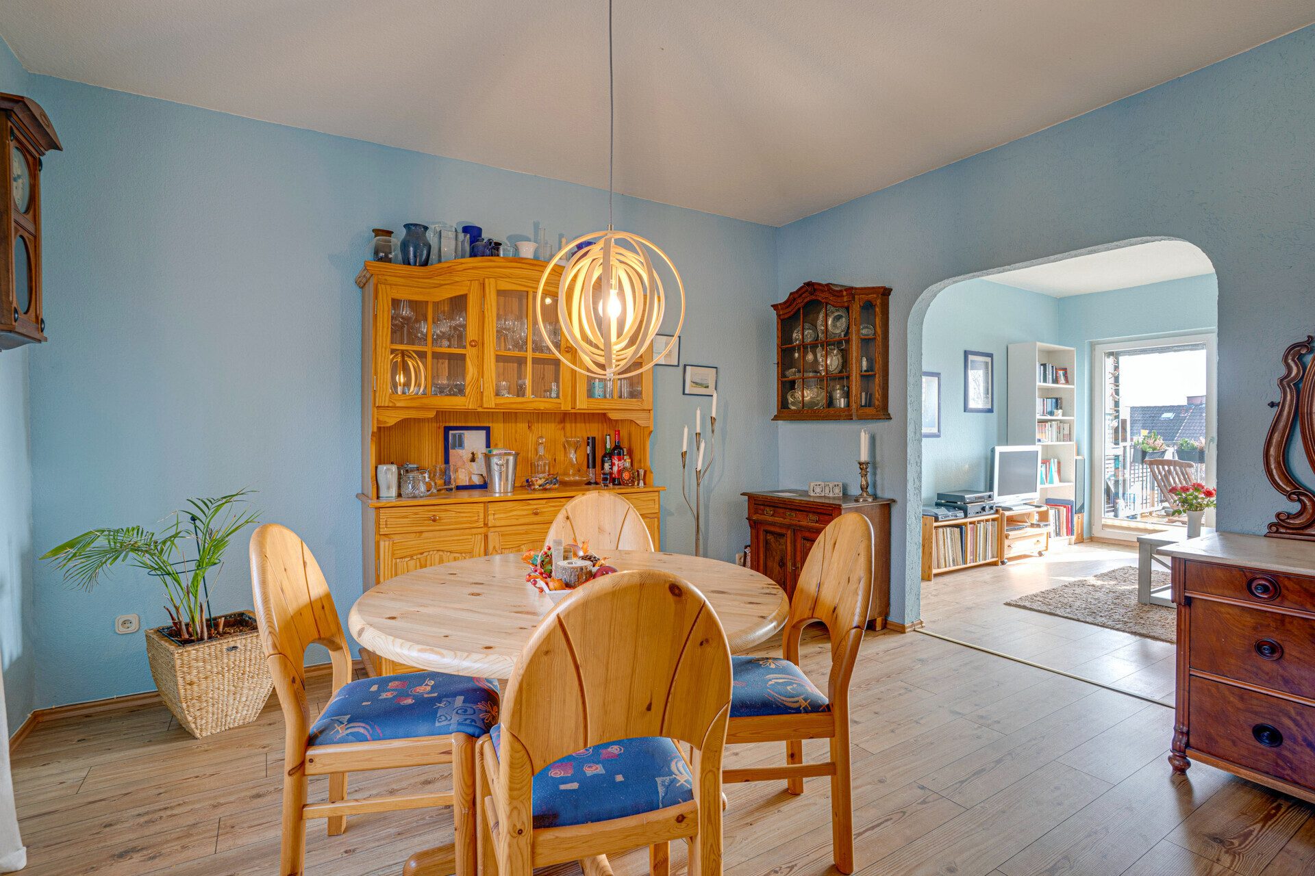 Immobilienangebot - Schleswig - Alle - Wohnen mit Schleiblick! Gepflegtes RMH mit ca. 100 m² Wfl., Süd-Balkon, Garten & 2 Stellplätzen!