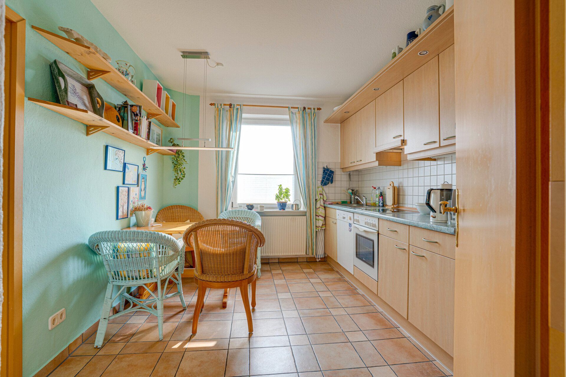 Immobilienangebot - Schleswig - Alle - Wohnen mit Schleiblick! Gepflegtes RMH mit ca. 100 m² Wfl., Süd-Balkon, Garten & 2 Stellplätzen!