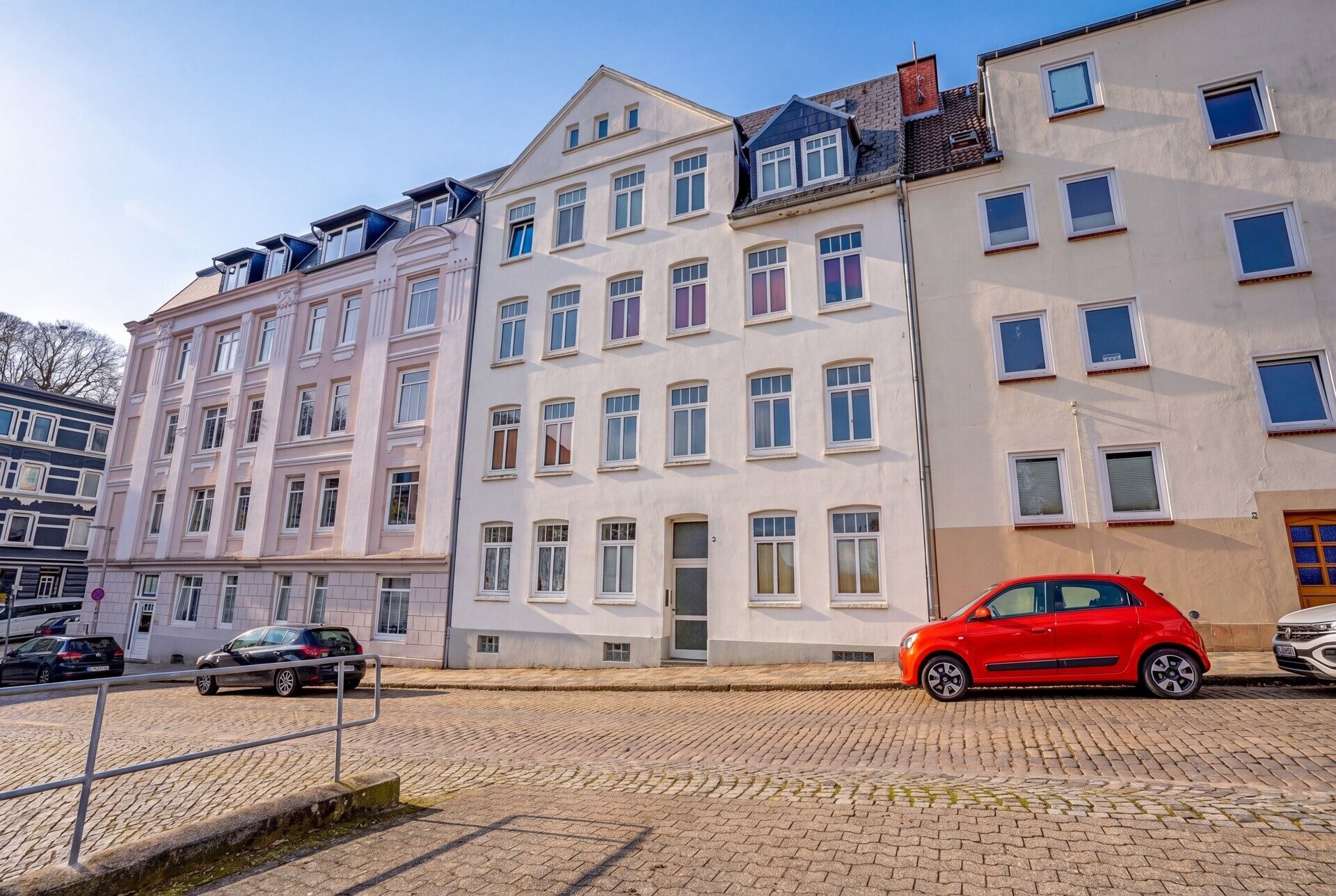 Immobilienangebot - Flensburg - Alle - Kapitalanlage: MFH mit 6 Wohneinheiten und ca. 345 m² Wohnfläche