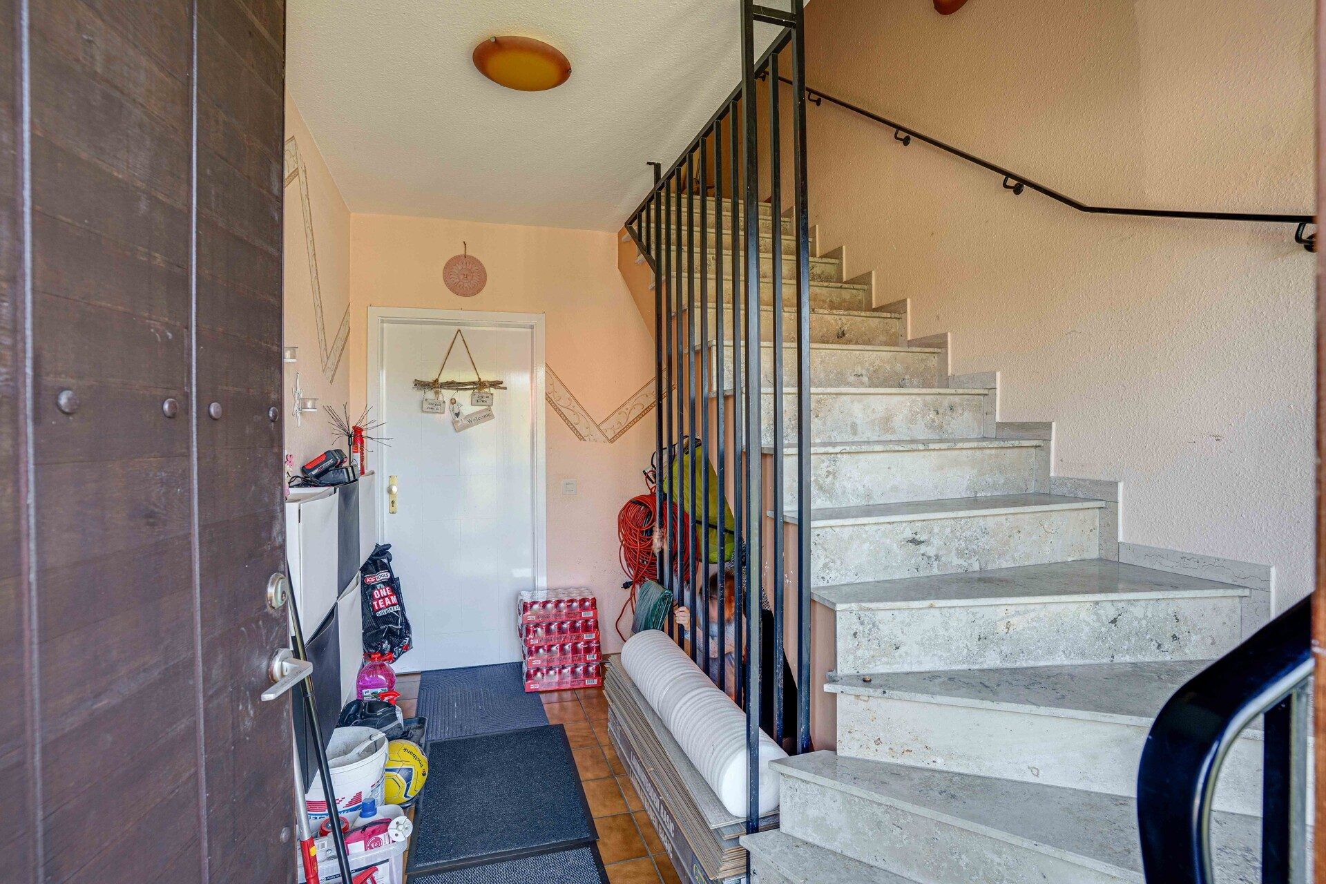 Immobilienangebot - Schaalby - Alle - Attraktives MFH in Schaalby mit 4 Einheiten, Vollkeller, Stellplätzen & Entwicklungspotenzial!