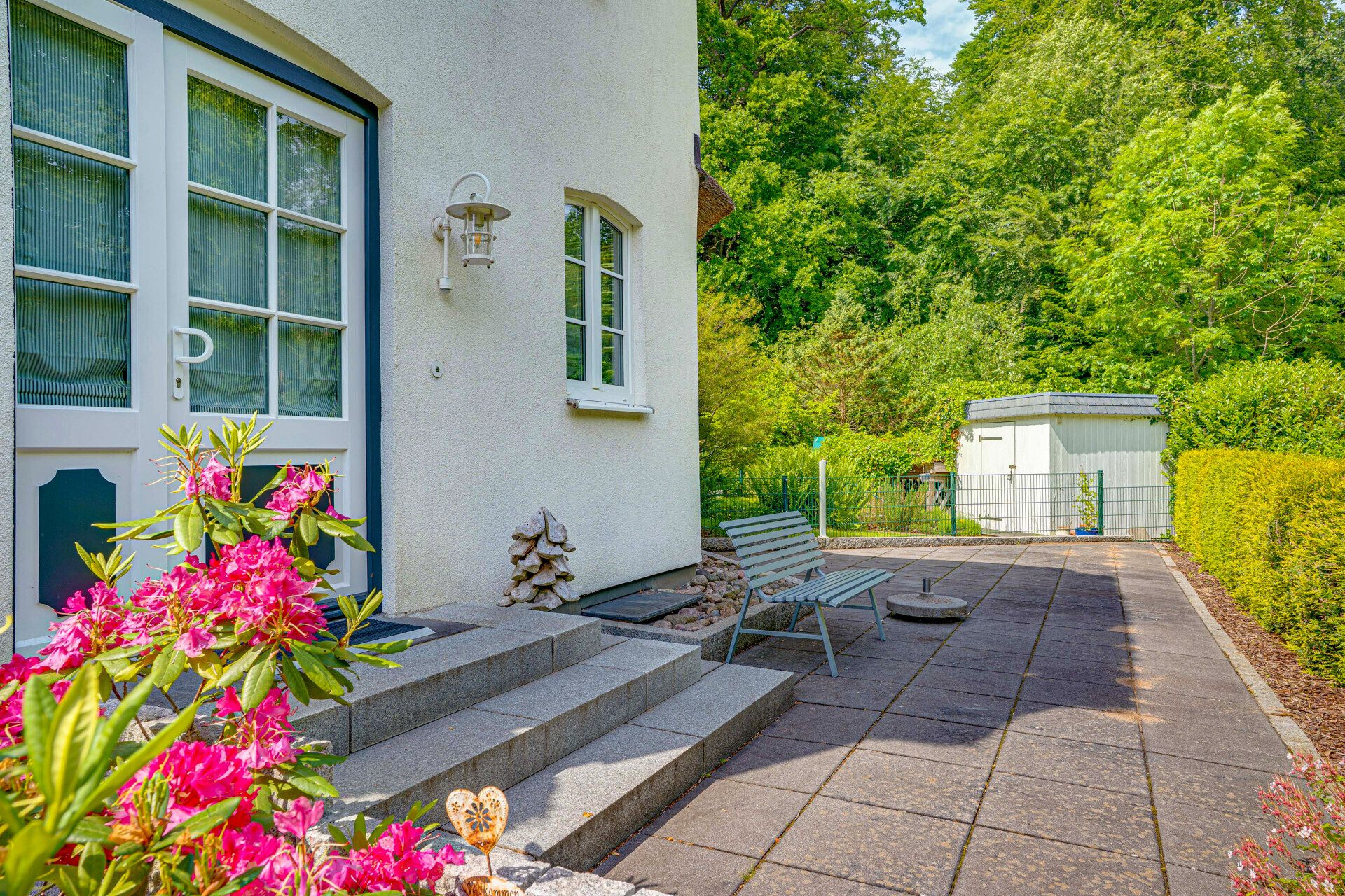 Immobilienangebot - Glücksburg - Alle - Glücksburg: Reetdachendhaus zum Verlieben – Wohnen zwischen Wald, Meer und Stadtkern