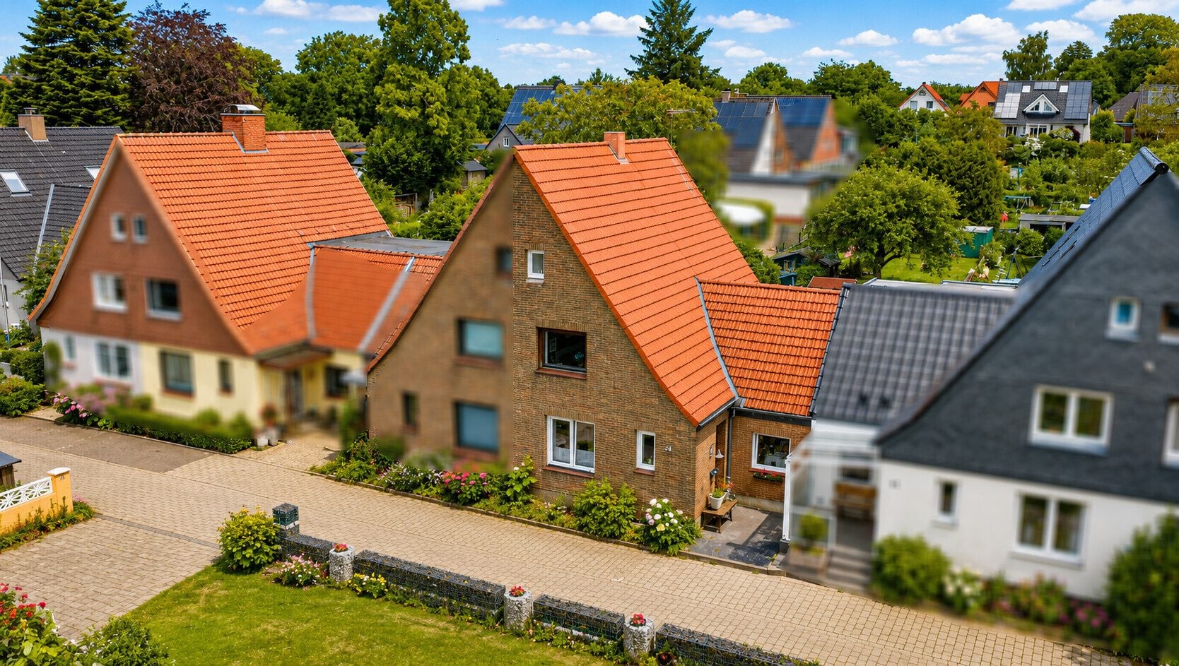 Immobilienangebot - Flensburg - Alle - Ein Zuhause zum Verwandeln: 
Zentrumsnahe Doppelhaushälfte mit schönem Garten in Flensburg