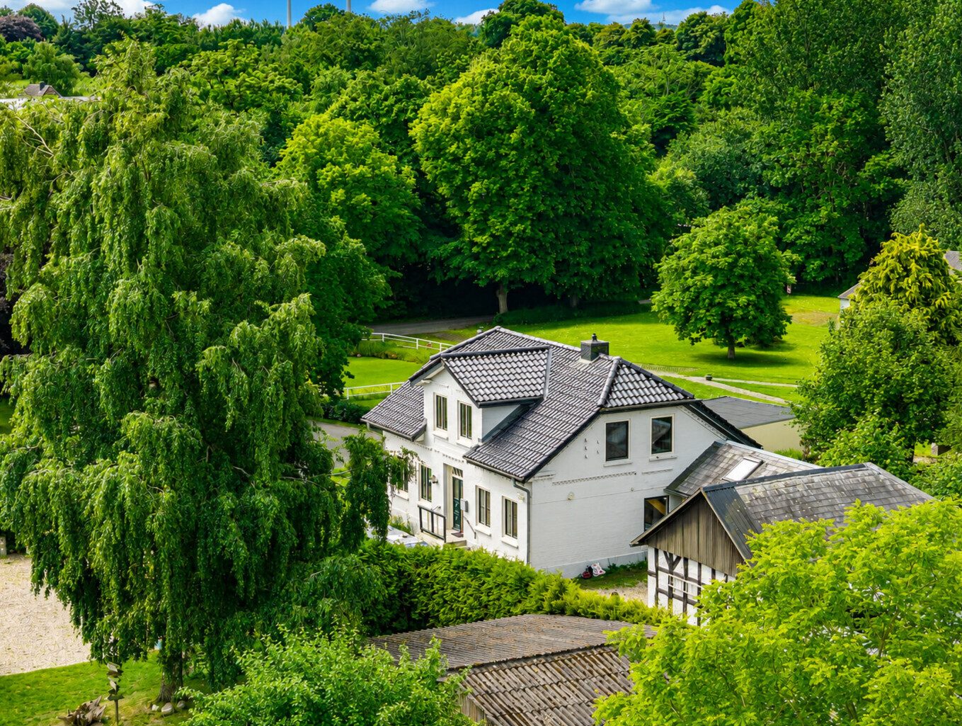 Immobilienangebot - Struxdorf - Alle - Historisches EFH auf großem Grundstück mit viel Potenzial in ruhiger ländlicher Lage von Struxdorf!