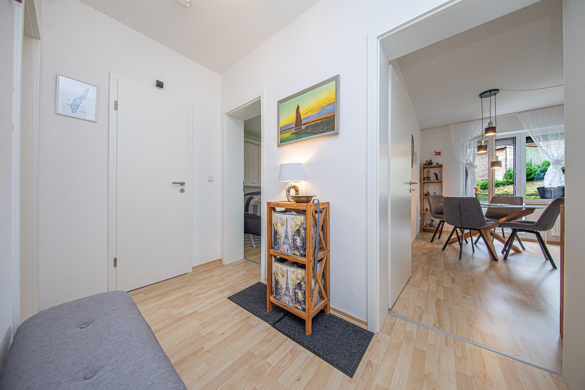 Immobilienangebot - Glücksburg - Alle - Mitten in Glücksburg: Modernisierte 2-Zimmer-Wohnung mit Balkon, Stellplatz und Keller