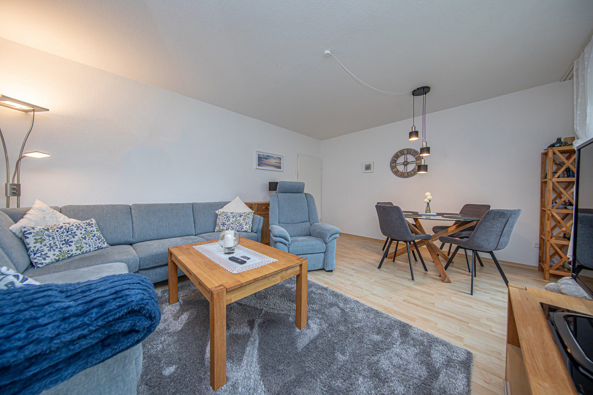 Immobilienangebot - Glücksburg - Alle - Mitten in Glücksburg: Modernisierte 2-Zimmer-Wohnung mit Balkon, Stellplatz und Keller