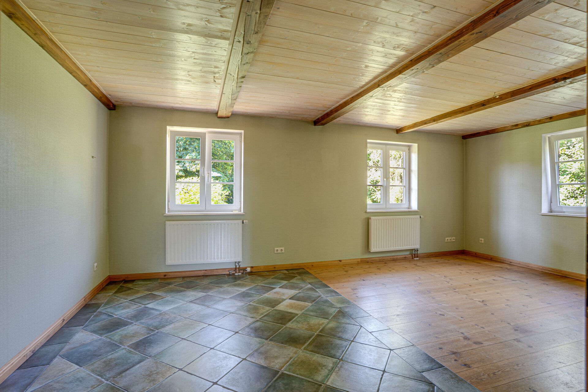 Immobilienangebot - Risum-Lindholm - Alle - Nur 5 Min. bis Niebüll: EFH mit neuer Wärmepumpe (Q4), ca. 40 m² Ausbaureserve & großem Grundstück