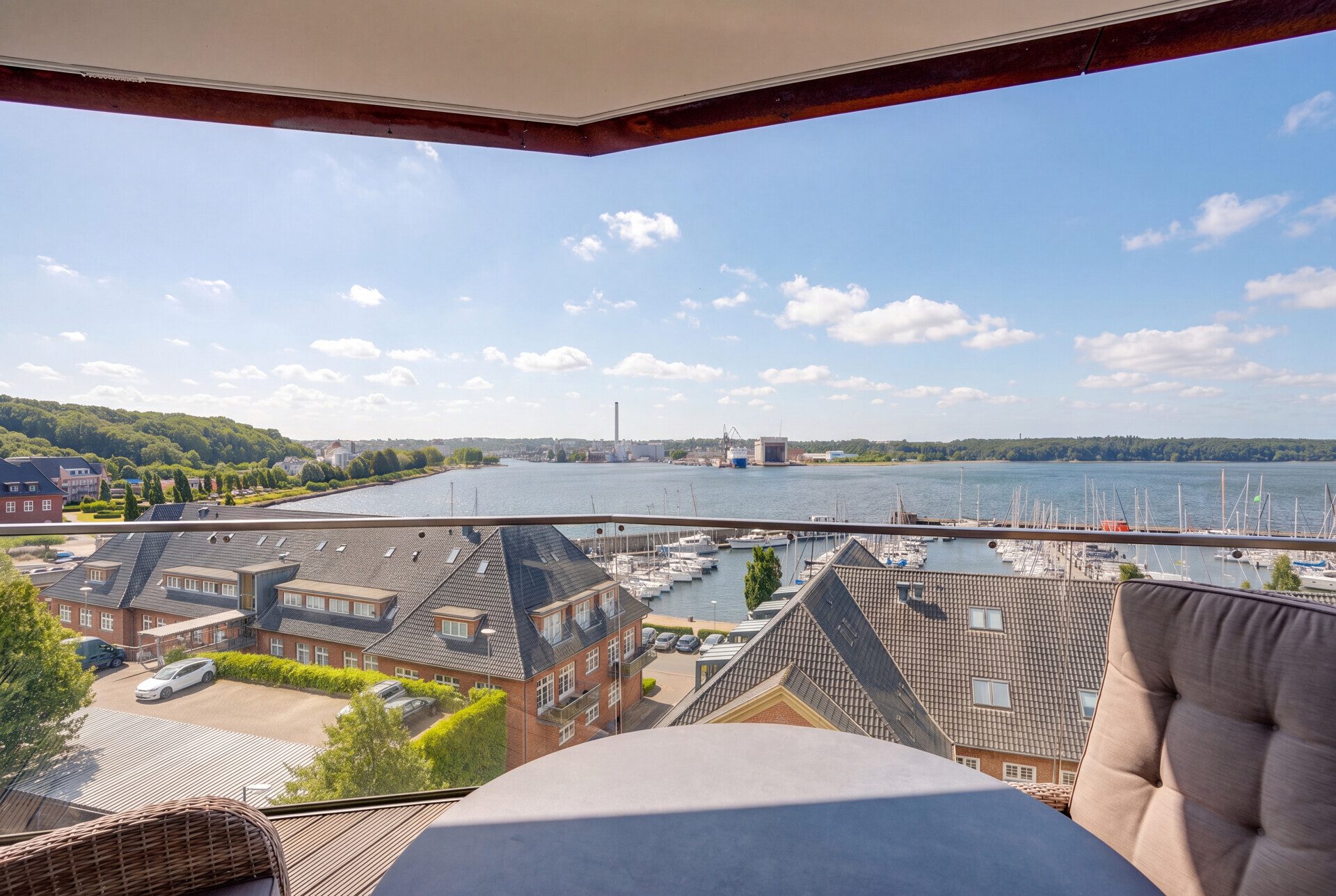 Immobilienangebot - Flensburg - Alle - Exklusiv wohnen mit Panoramablick – Penthouseähnliche Eigentumswohnung in bester Lage von Sonwik
