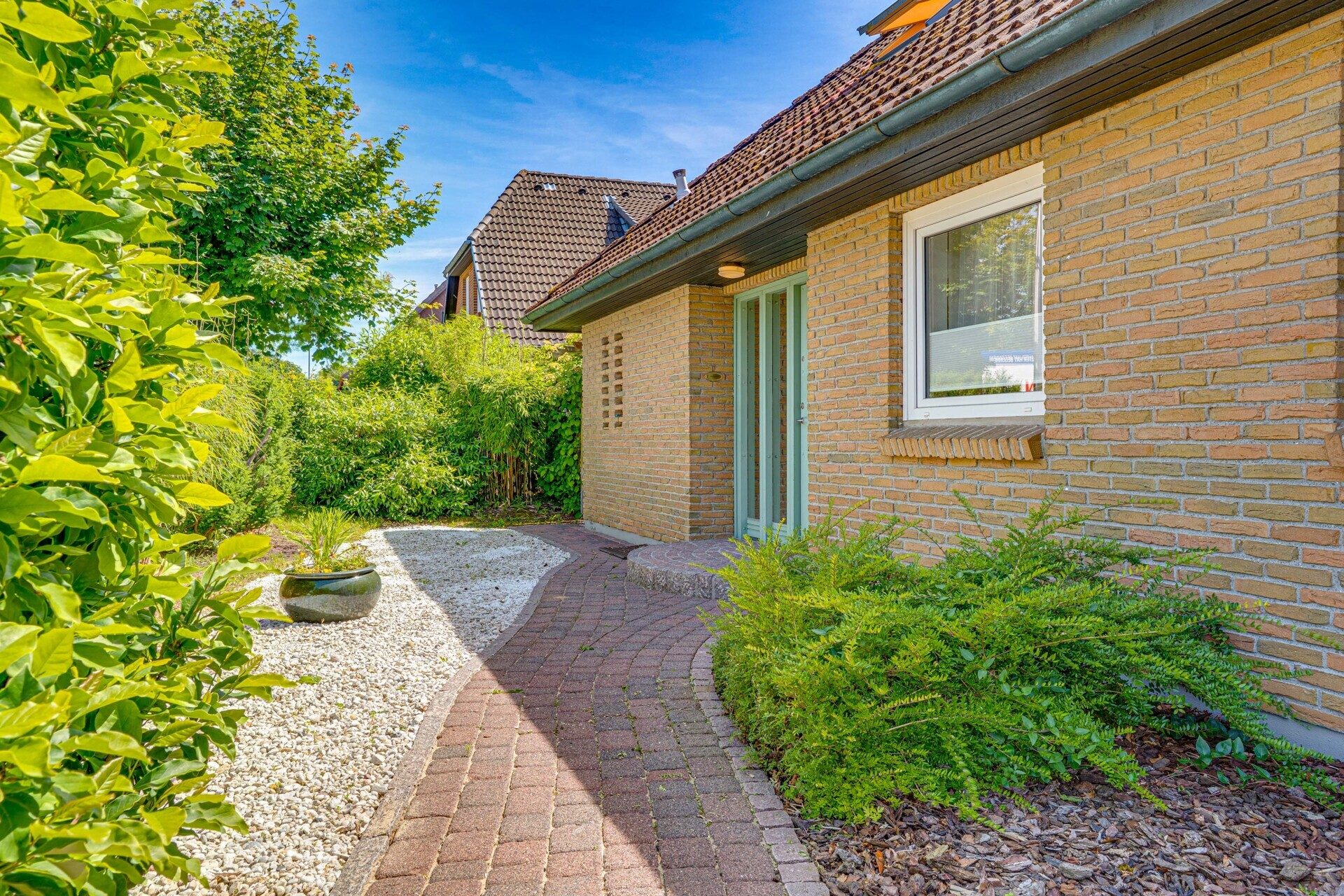 Immobilienangebot - Glücksburg - Alle - Glücksburg: Ostseenah wohnen – Ca. 162 m² Wohn- und Nutzfläche mit schönem Garten am Wiesenrand