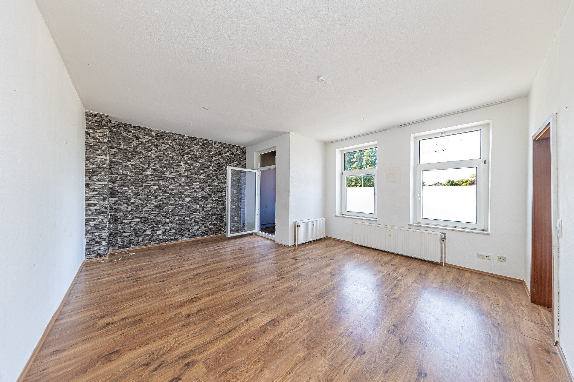 Immobilienangebot - Flensburg / Mürwik - Alle - Bestehende Erträge, freie Flächen & neue Möglichkeiten: Wohn- & Geschäftshaus in Flensburg-Mürwik!