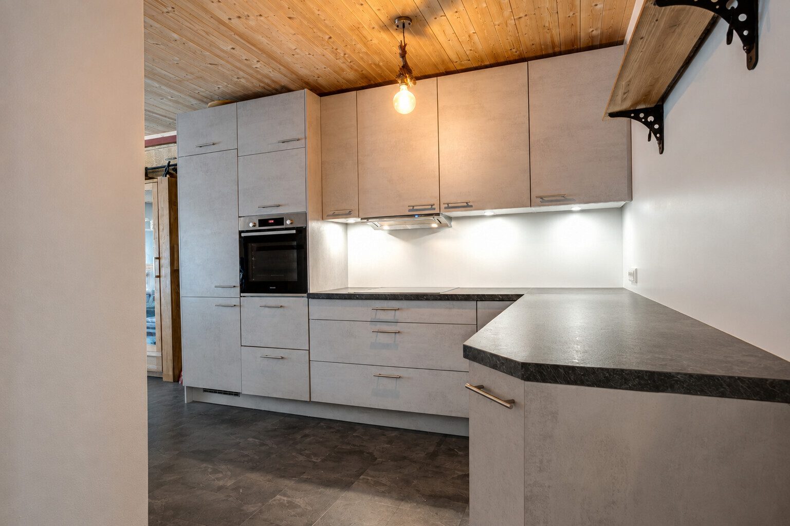 Immobilienangebot - Stolk - Alle - Idyllischer Resthof mit 3 WE, weiterem Ausbaupotenzial, Scheune und über 12.000 m² Grdstk.!