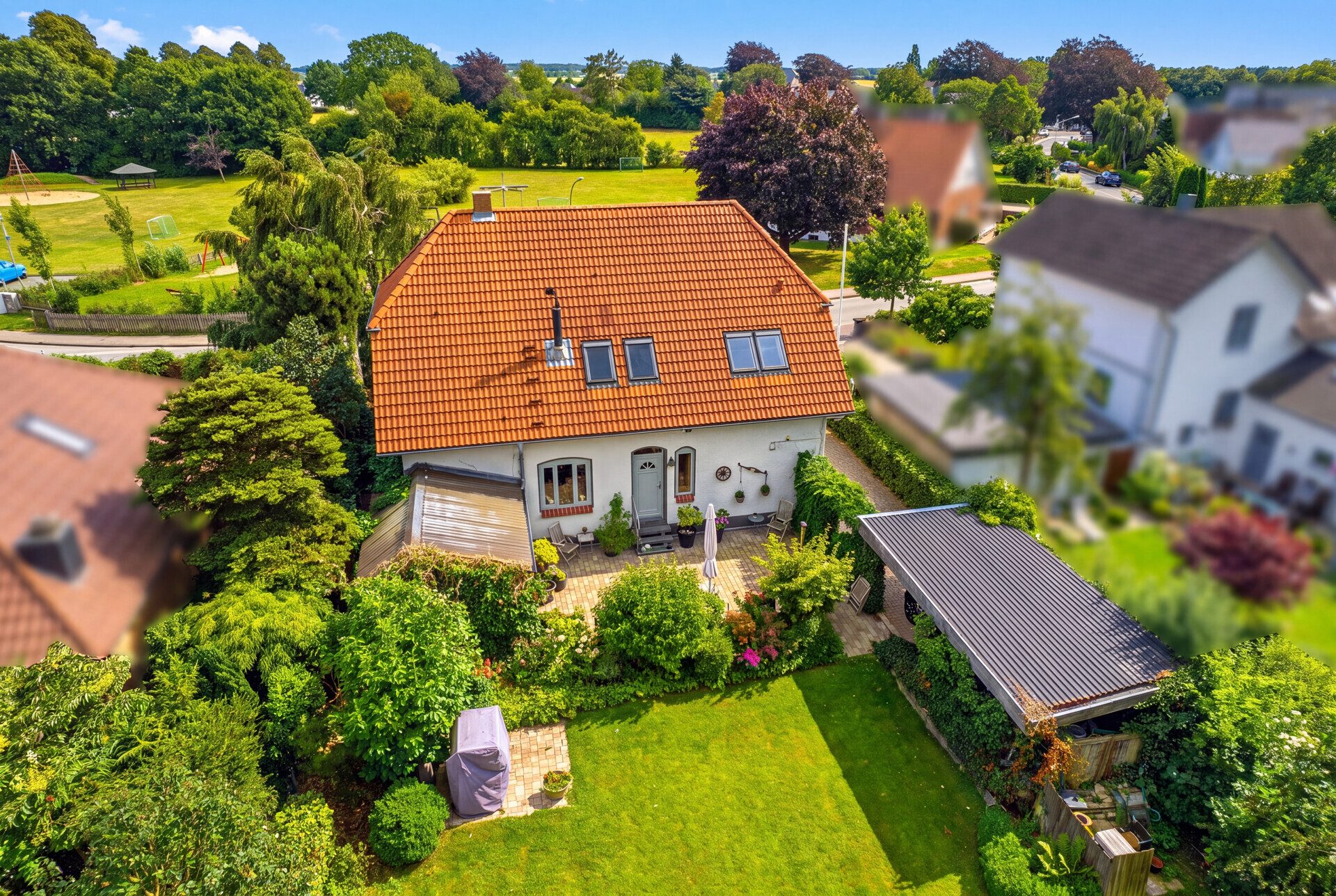 Immobilienangebot - Husby - Alle - Husby: Zeitlos schön – modernisiertes Haus von 1910 mit großem Gartengrundstück