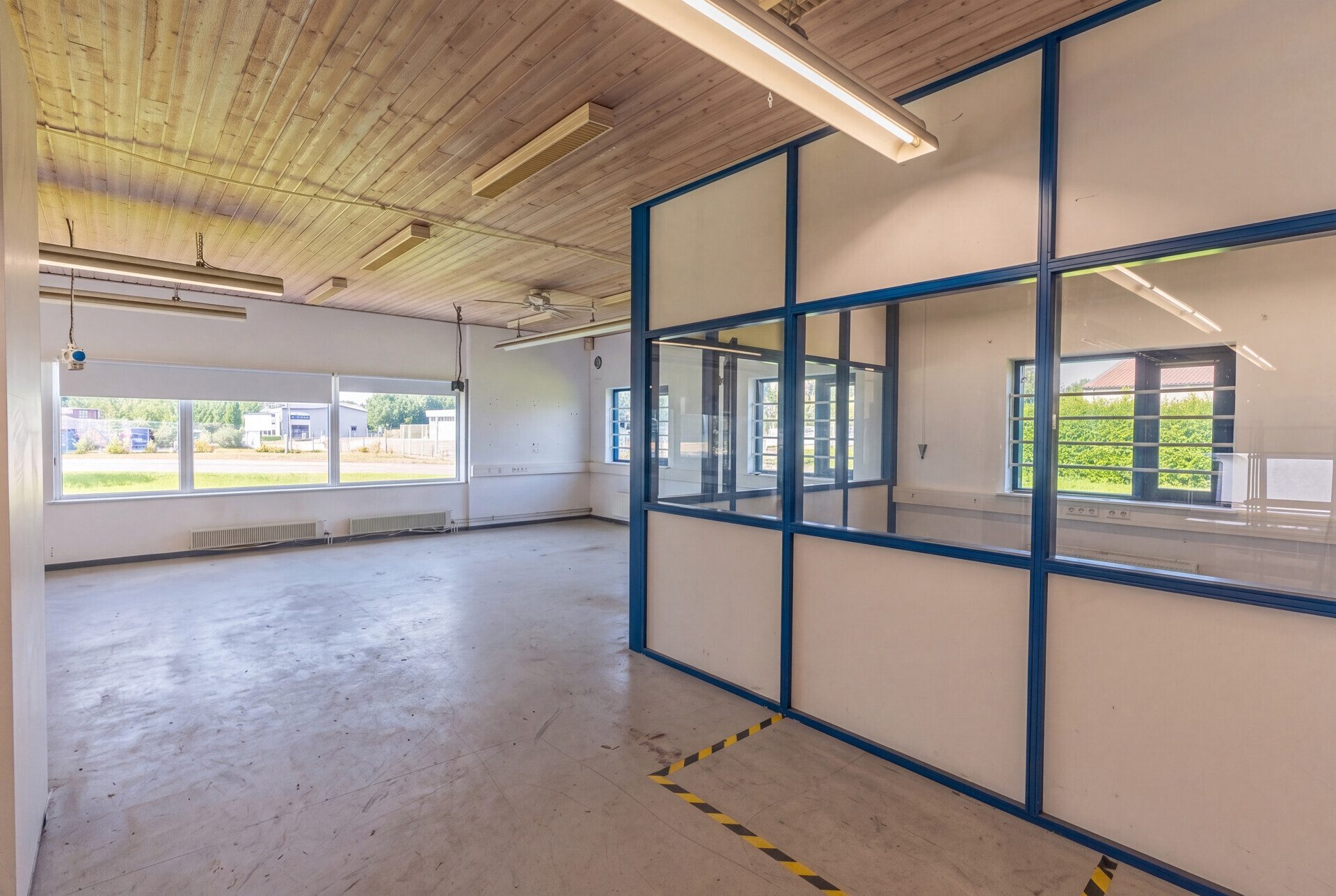 Immobilienangebot - Schleswig - Alle - Große PV-Anlage mit attraktiver Einspeisevergütung – vielseitige Hallen mit Wachstumspotenzial!