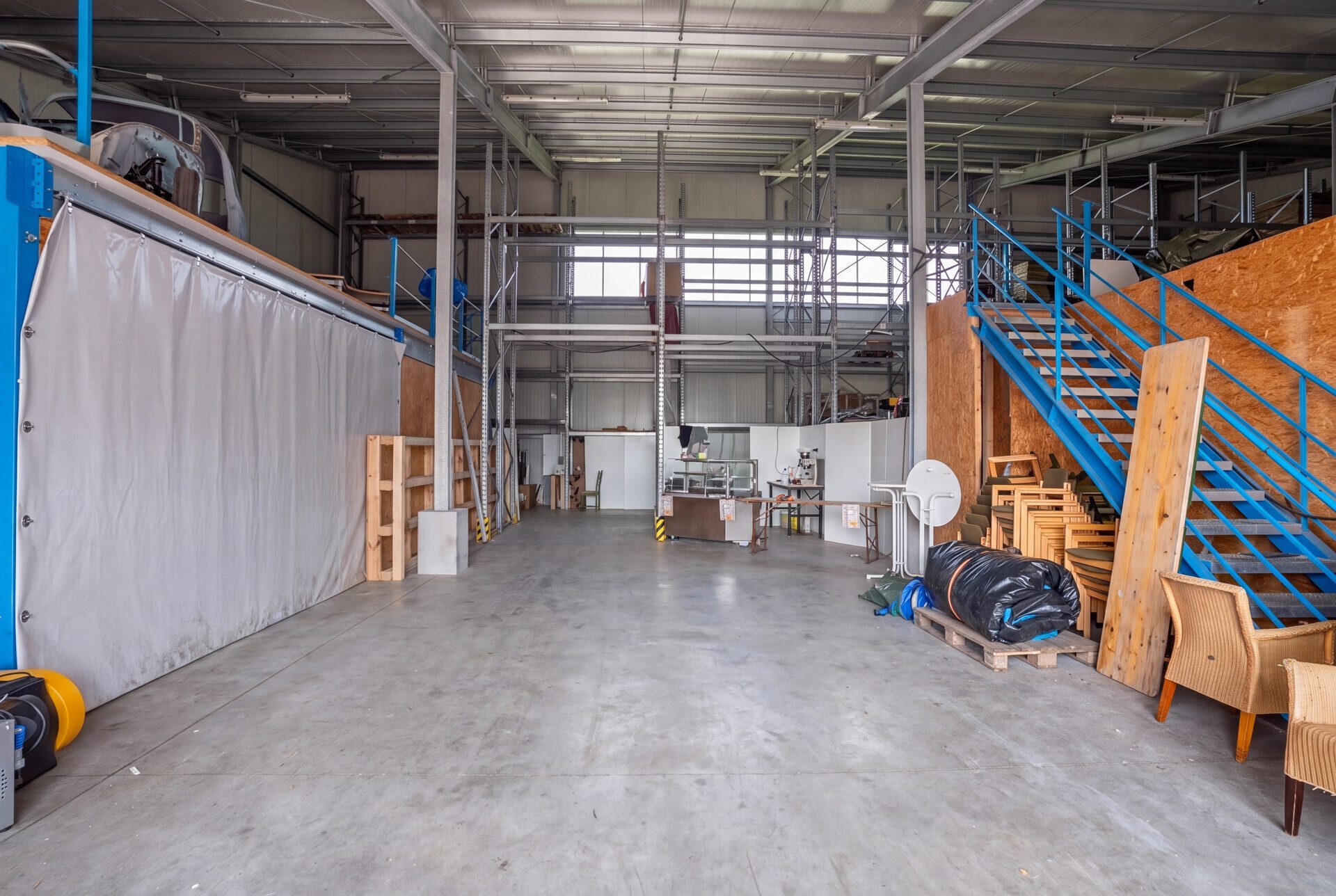 Immobilienangebot - Schleswig - Alle - Große PV-Anlage mit attraktiver Einspeisevergütung – vielseitige Hallen mit Wachstumspotenzial!