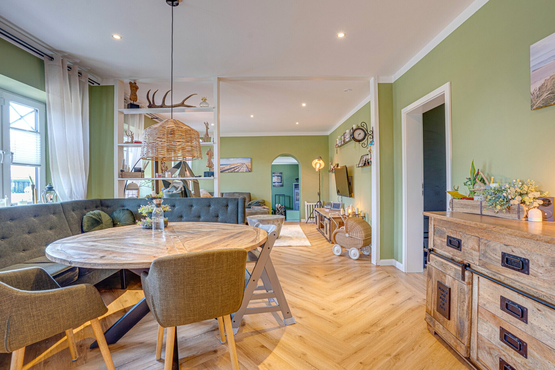 Immobilienangebot - Jübek - Alle - Ein Haus, viele Perspektiven: Zweifamilienhaus für Familie, Vermietung & mögliche Gewerbenutzung!