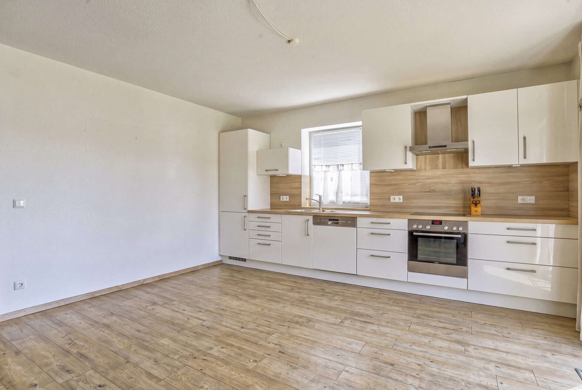 Immobilienangebot - Fahrdorf - Alle - Modernes Wohnen in Fahrdorf – vermietete DHH mit Garten, Carport & Ausbaureserve im Dachgeschoss!