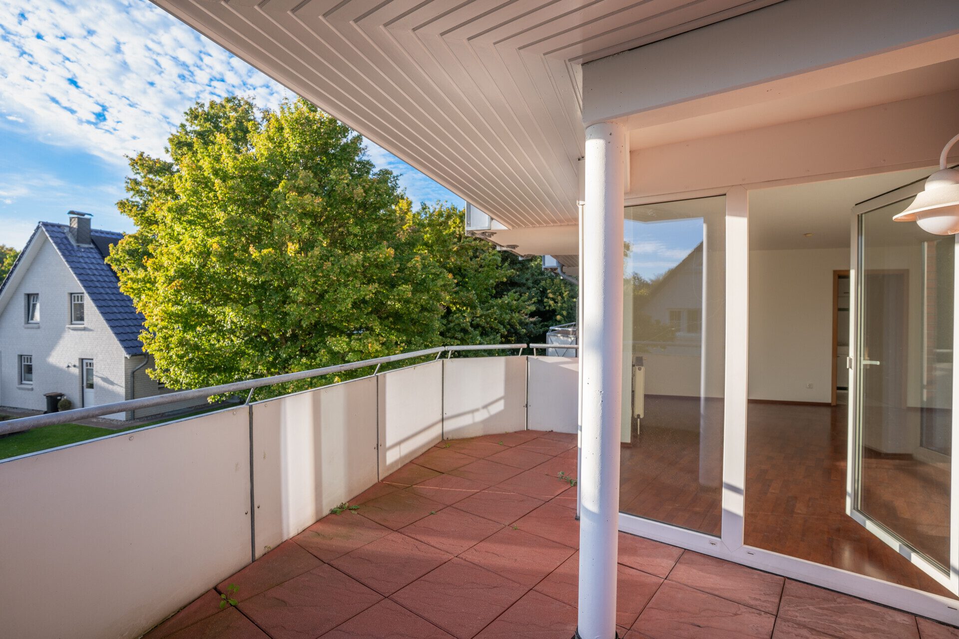 Immobilienangebot - Flensburg - Alle - Sonnige Aussichten in Engelsby: 3-Zi.-ETW mit großzügigem Südbalkon & TG-Stellplatz in Top-Lage!