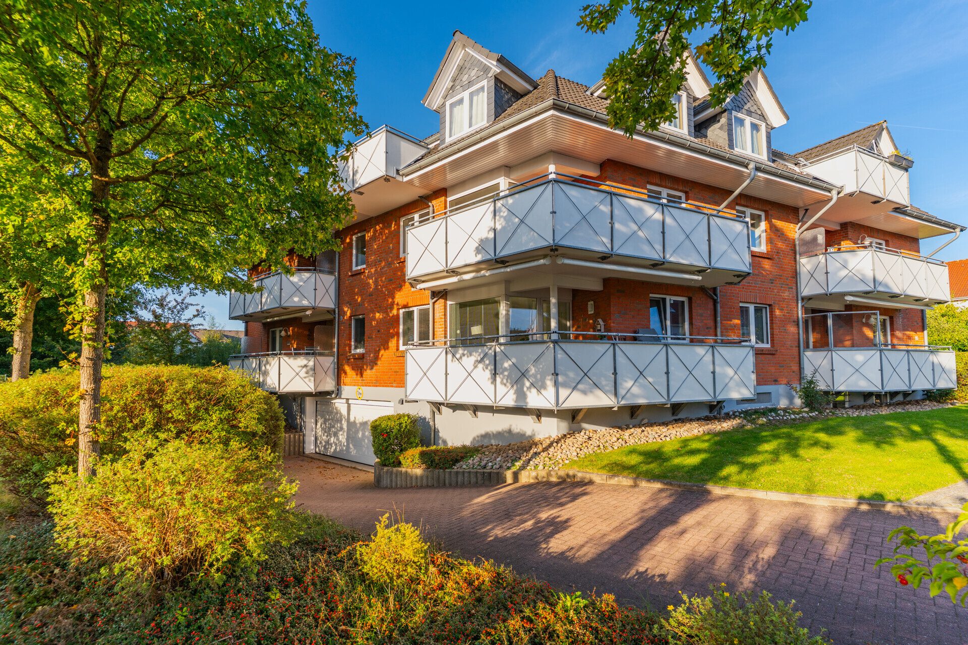 Immobilienangebot - Flensburg - Alle - Sonnige Aussichten in Engelsby: 3-Zi.-ETW mit großzügigem Südbalkon & TG-Stellplatz in Top-Lage!