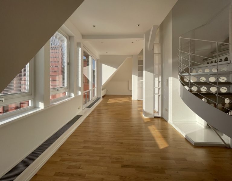 Immobilienangebot - Berlin - Alle - Individuelle Maisonette - Dachgeschosswohnung mit Süd-Terrasse in Grunewald