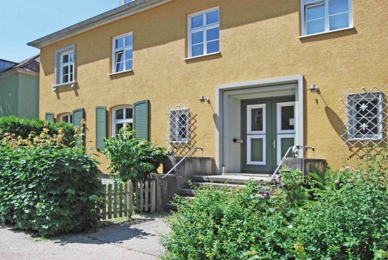 Immobilienangebot - Hamburg / Dockenhuden - Alle - Blankenese-Dockenhuden: Schöne Terrassenwohnung mit Garten in attraktiver, grüner Wohnanlage