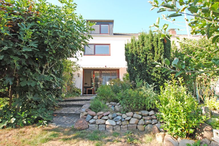 Immobilienangebot - Rellingen - Alle - Rellingen - Reihenhaus mit ausgebautem DG-Studio, Vollkeller und Südausrichtung