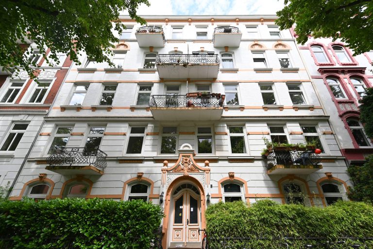 Immobilienangebot - Hamburg - Alle - Altona-Nord: Stilvolle 3,5-Zimmer-Altbauwohnung, ruhig gelegen mit 2 Balkonen