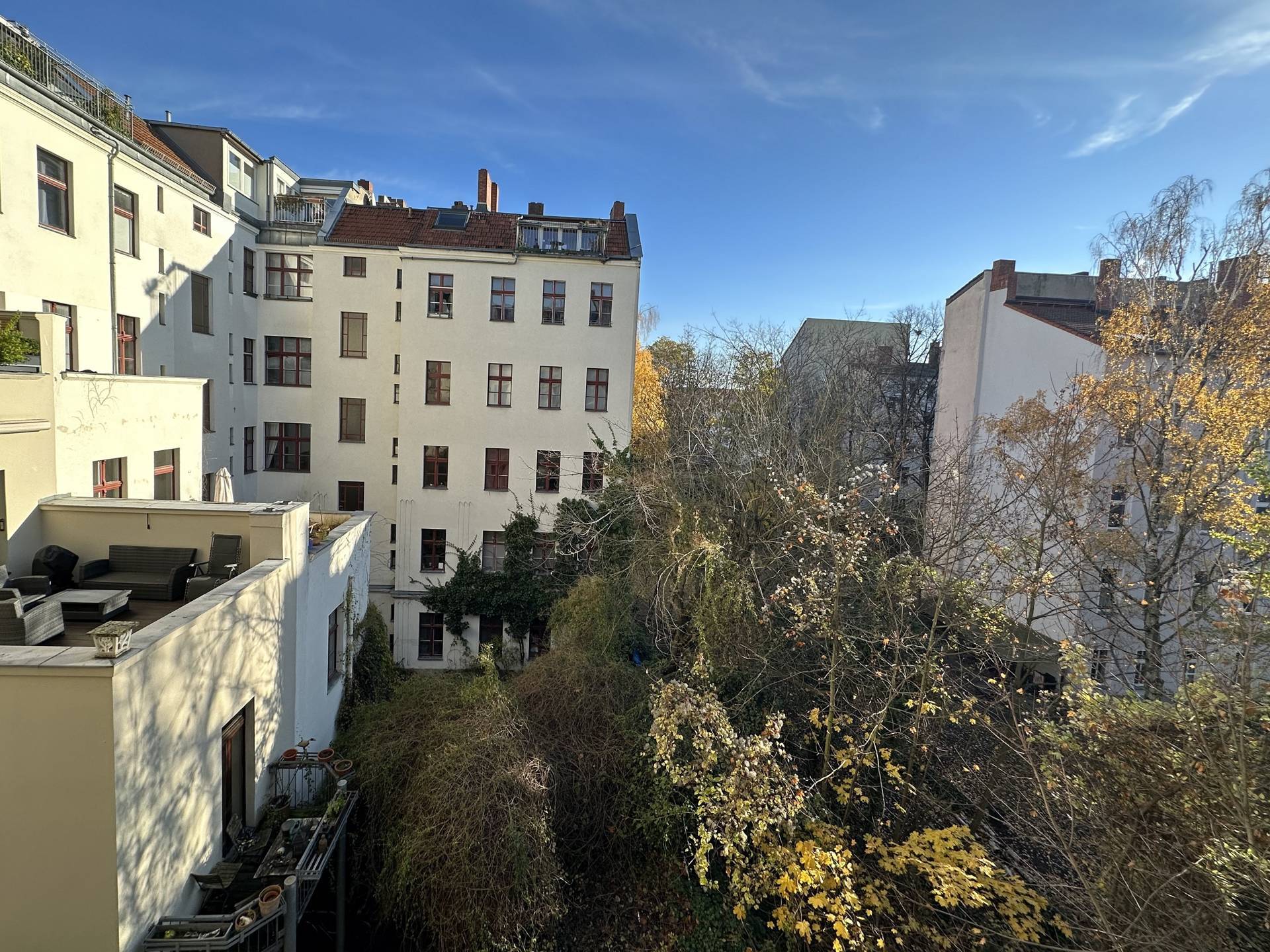 Immobilienangebot - Berlin - Alle - Klassische Wohnung im Altbau-Seitenflügel - Sanierungsobjekt in Top Lage Schöneberg