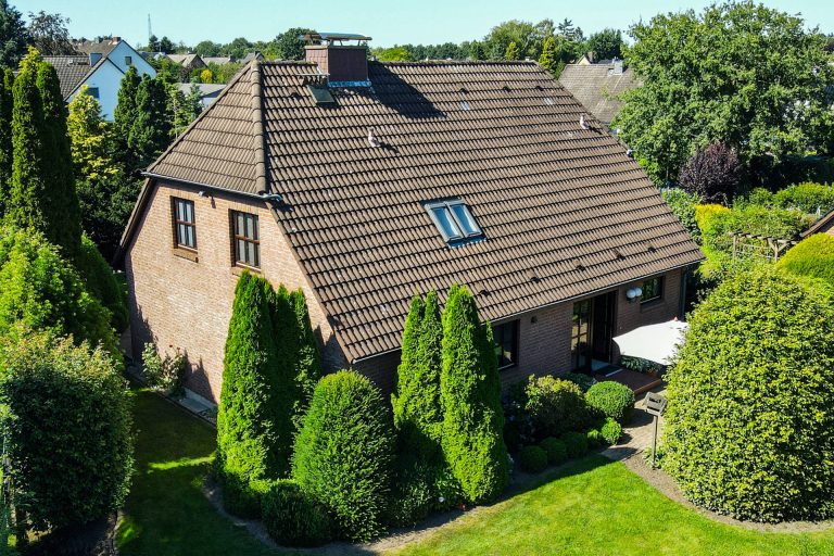 Immobilienangebot - Henstedt-Ulzburg - Alle - Super gepflegtes EFH mit traumhaftem Garten und Vollkeller in ruhiger Sackgassenlage