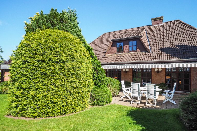 Immobilienangebot - Henstedt-Ulzburg - Alle - Super gepflegtes EFH mit traumhaftem Garten und Vollkeller in ruhiger Sackgassenlage
