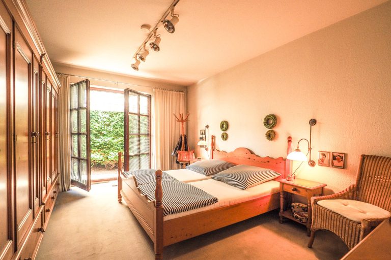 Immobilienangebot - Henstedt-Ulzburg - Alle - Super gepflegtes EFH mit traumhaftem Garten und Vollkeller in ruhiger Sackgassenlage