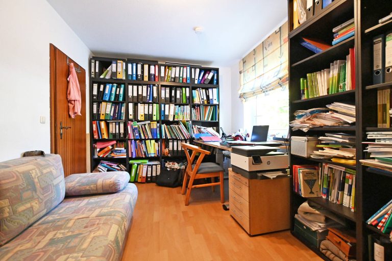 Immobilienangebot - Pinneberg - Alle - Sonnige ETW mit Süd-Balkon und PKW-Stellplatz im ruhigen Quellental I Zuverlässig vermietet