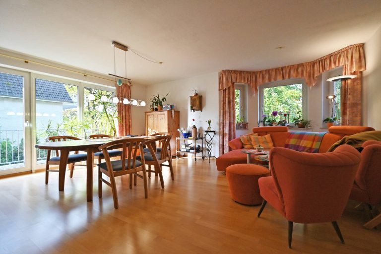 Immobilienangebot - Pinneberg - Alle - Sonnige ETW mit Süd-Balkon und PKW-Stellplatz im ruhigen Quellental I Zuverlässig vermietet
