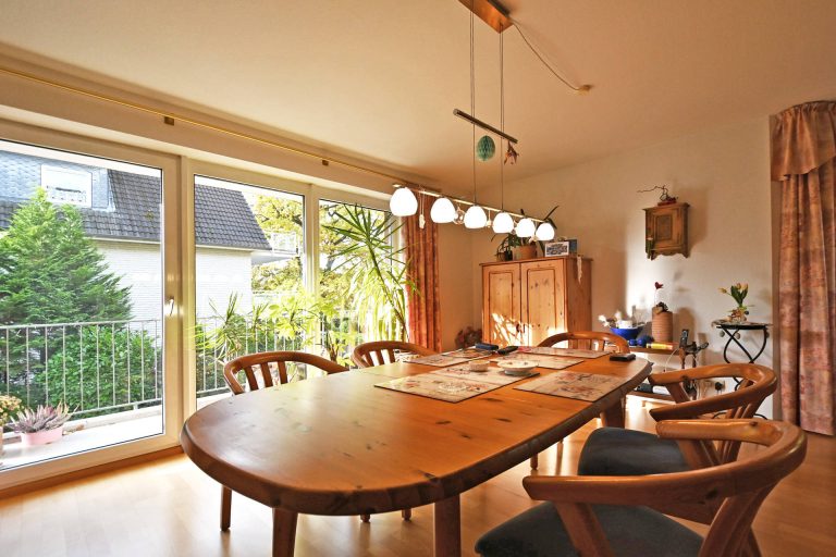 Immobilienangebot - Pinneberg - Alle - Sonnige ETW mit Süd-Balkon und PKW-Stellplatz im ruhigen Quellental I Zuverlässig vermietet