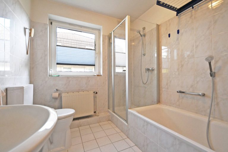 Immobilienangebot - Pinneberg - Alle - Sonnige ETW mit Süd-Balkon und PKW-Stellplatz im ruhigen Quellental I Zuverlässig vermietet