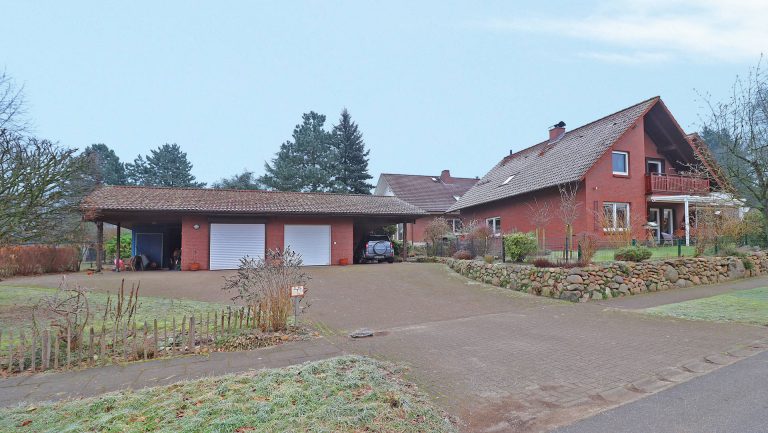 Immobilienangebot - Hanstedt - Alle - Familienfreundliche Doppelhaushälfte mit  Kamin, Garage und Carport