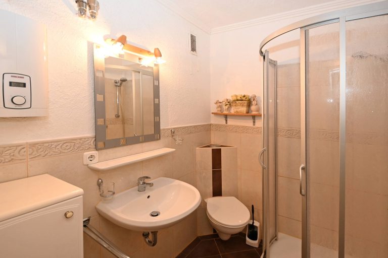 Immobilienangebot - Fehmarn - Alle - Traumhafte Ferienwohnung mit Stellplatz direkt am beliebten Südstrand auf Fehmarn.