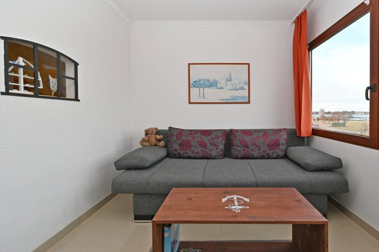 Immobilienangebot - Fehmarn - Alle - Traumhafte Ferienwohnung mit Stellplatz direkt am beliebten Südstrand auf Fehmarn.