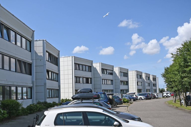 Immobilienangebot - Fehmarn - Alle - Traumhafte Ferienwohnung mit Stellplatz direkt am beliebten Südstrand auf Fehmarn.