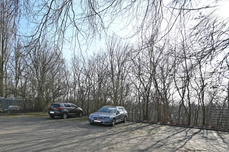 Immobilienangebot - Hamburg Billstedt - Alle - Sanierungsbedürftige 2,5-Zimmer-Wohnung in zentraler Lage von Hamburg-Billstedt mit Stellplatz!