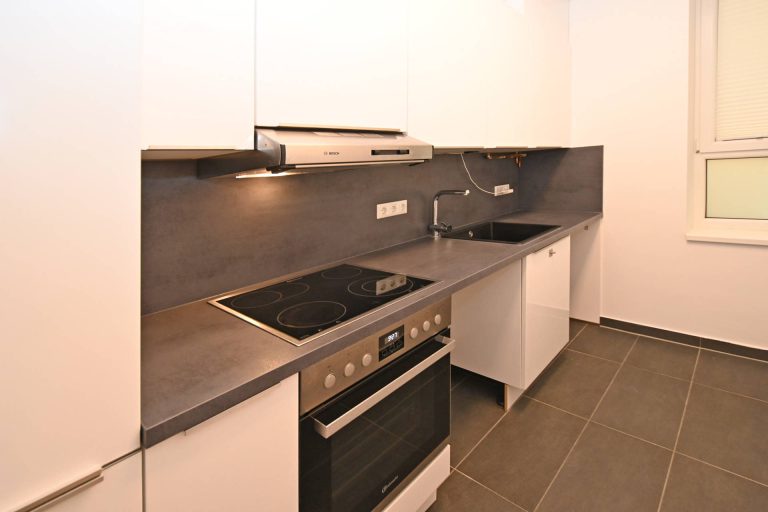 Immobilienangebot - Hamburg - Alle - Schöne und frisch sanierte 3-Zimmer-Erdgeschosswohnung im begehrten Hamburg-Eppendorf
